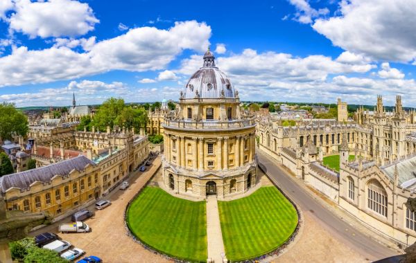 Prenota il Tour Windsor Stonehenge e Oxford in Italiano