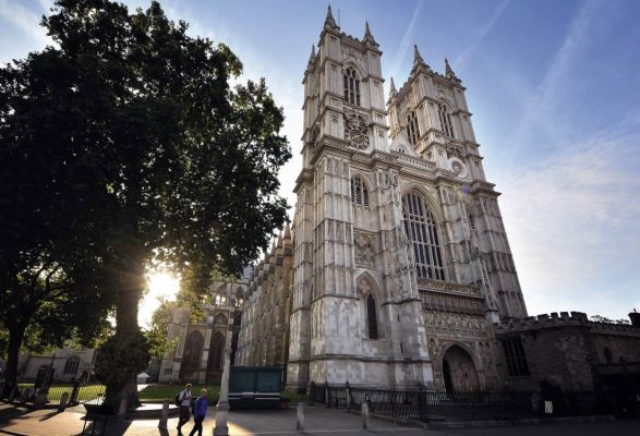 Il Tour in italiano inizia dall'Abbazia di Westminster, il cui ingresso è opzionale